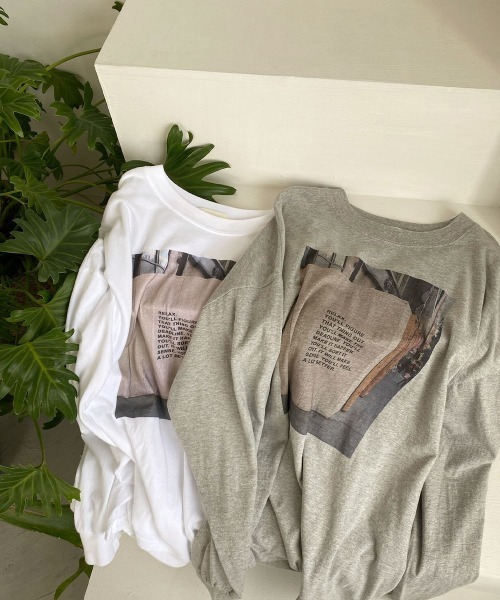 marjour（マージュール）の「PHOTO PRINT TEE（Tシャツ/カットソー・レディース・グレー/オフホワイト・M）」の4枚目の写真