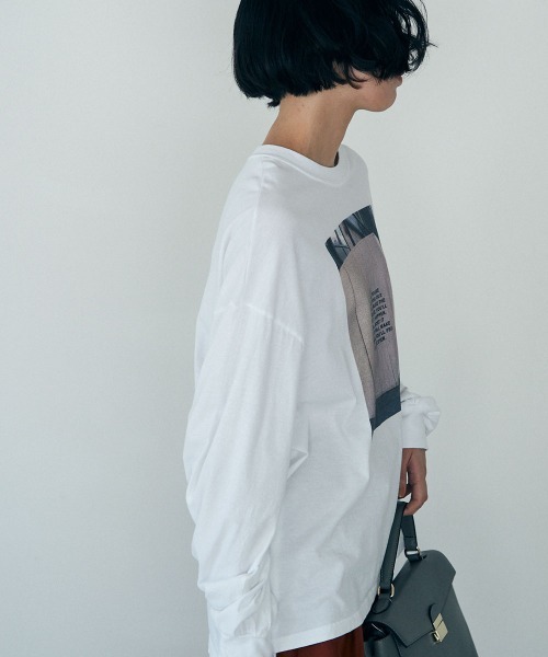 marjour（マージュール）の「PHOTO PRINT TEE（Tシャツ/カットソー・レディース・グレー/オフホワイト・M）」の14枚目の写真