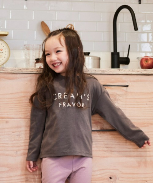 aBity select（アビティセレクト）の「ブレックファースト フロントロゴプリント長袖Tシャツ（Tシャツ/カットソー・キッズ・サーモンピンク/ブラウン/アイボリー/チャコールグレー/サックスブルー・120/110/90/100）」の3枚目の写真
