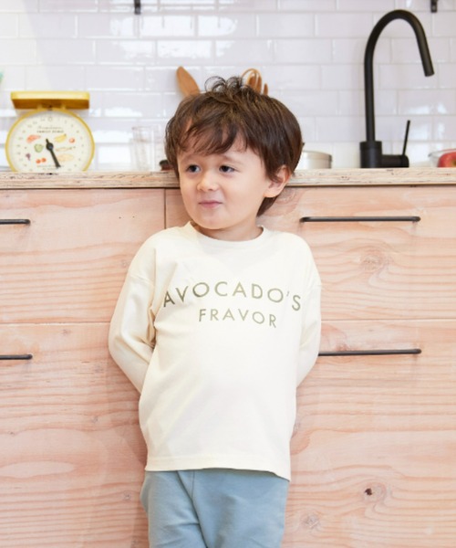 aBity select（アビティセレクト）の「ブレックファースト フロントロゴプリント長袖Tシャツ（Tシャツ/カットソー・キッズ・サーモンピンク/ブラウン/アイボリー/チャコールグレー/サックスブルー・120/110/90/100）」の2枚目の写真
