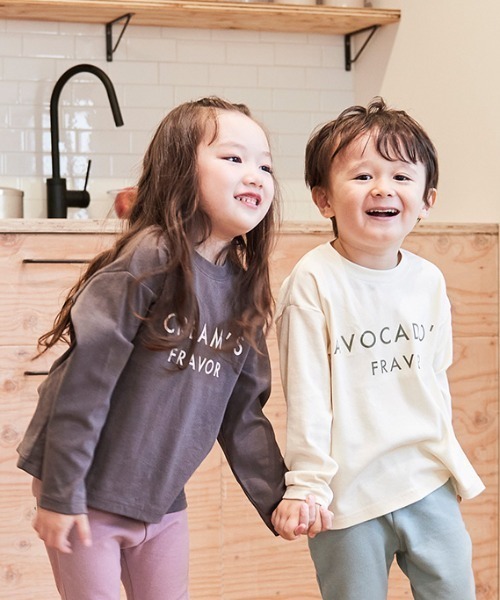 aBity select（アビティセレクト）の「ブレックファースト フロントロゴプリント長袖Tシャツ（Tシャツ/カットソー・キッズ・サーモンピンク/ブラウン/アイボリー/チャコールグレー/サックスブルー・120/110/90/100）」の18枚目の写真