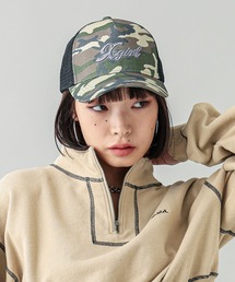 X-girl | SPRAY PRINT AND EMBROIDERY TRUCKER CAP(キャップ)