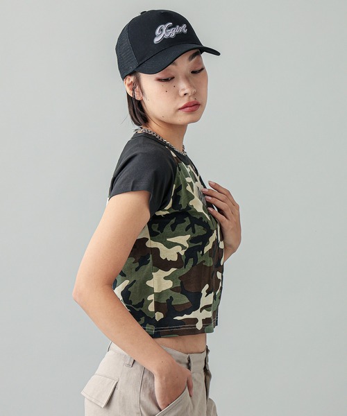 X-girl(エックスガール)の「SPRAY PRINT AND EMBROIDERY TRUCKER CAP(キャップ・レディース・ブラック/オリーブ/ベージュ・ONE SIZE)」の20枚目の写真