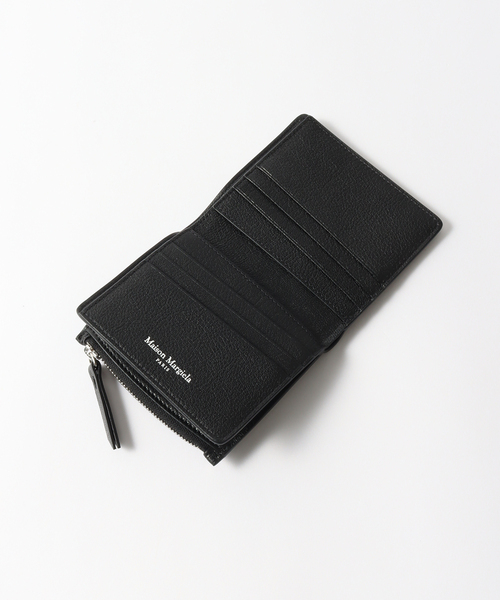 EDIFICE（エディフィス）の「【MAISON MARGIELA / メゾン マルジェラ】Small Flip Flap Wallet（財布・メンズ・ブラック・FREE）」の2枚目の写真