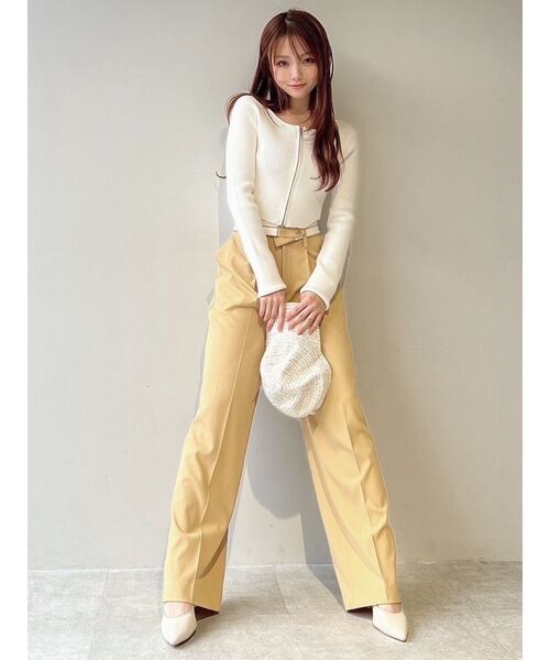 RESEXXY(リゼクシー)の「ダブルウエストストレートパンツ(その他パンツ・レディース・チャコールグレー/イエロー/ベージュ・SMALL/MEDIUM)」の4枚目の写真