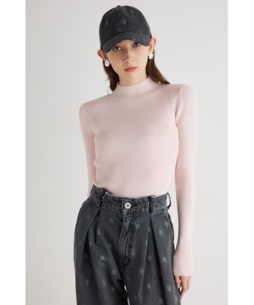 rienda(リエンダ)の「ウォッシャブルハイネック2WAYニットトップス(ニット/セーター・レディース・ホワイト/ライトピンク/ライトブルー/ブラック・FREE)」の4枚目の写真