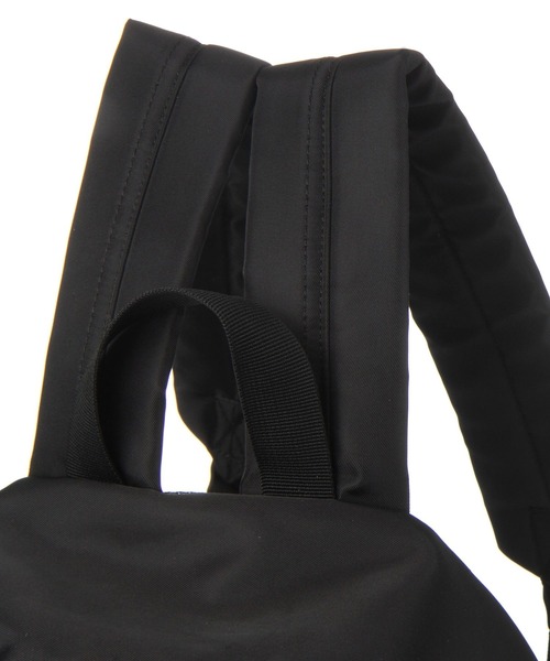 LAKOLE（ラコレ）の「ドロストポケットデイバッグ / 991654（バックパック/リュック・レディース・ブラック/ライトベージュ・FREE）」の9枚目の写真