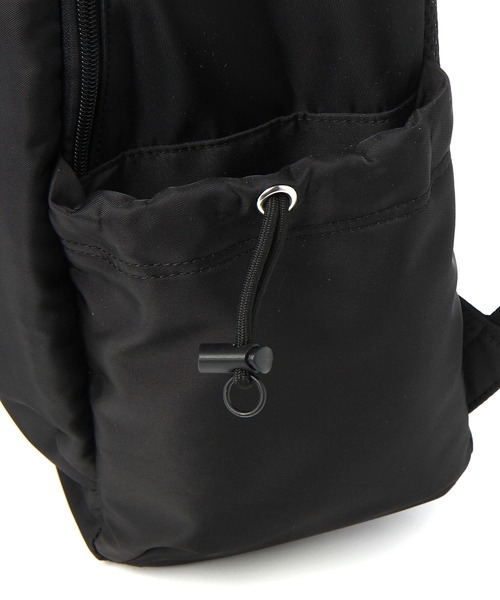 LAKOLE（ラコレ）の「ドロストポケットデイバッグ / 991654（バックパック/リュック・レディース・ブラック/ライトベージュ・FREE）」の13枚目の写真