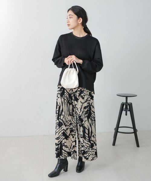 Bou Jeloud(ブージュルード)の「シンプルクルーネックカットソー(Tシャツ/カットソー・レディース・ブラック/カーキ/オフホワイト・FREE)」の17枚目の写真