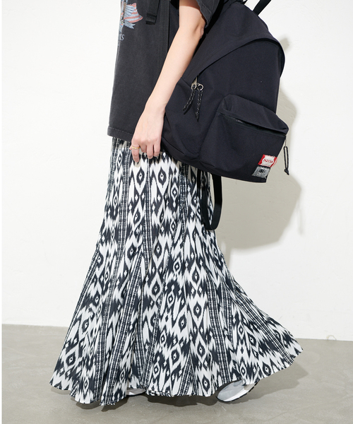 春服　フレアスカート　ブラック　JOURNAL STANDARD JOURNAL STANDARD 「JOURNAL STANDARD」 フレアスカート