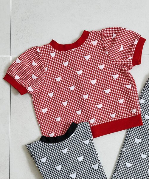 apres les cours（アプレレクール）の「tiny bear ジャガードTシャツ【前後どちらでもOK】（Tシャツ/カットソー・キッズ・レッド/ブラック・80/90/100/110/120）」の2枚目の写真