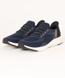 《PUMA》SOFTRIDE フレックス レース EASE IN ワイト