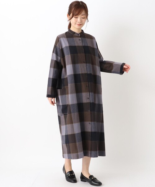 one'sterrace(ワンズテラス)の「起毛ブロックチェック ワンピース(ワンピース・レディース・ブラック系8/グレー系その他7/キャメル・02)」の1枚目の写真