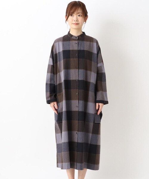 one'sterrace(ワンズテラス)の「起毛ブロックチェック ワンピース(ワンピース・レディース・ブラック系8/グレー系その他7/キャメル・02)」の4枚目の写真
