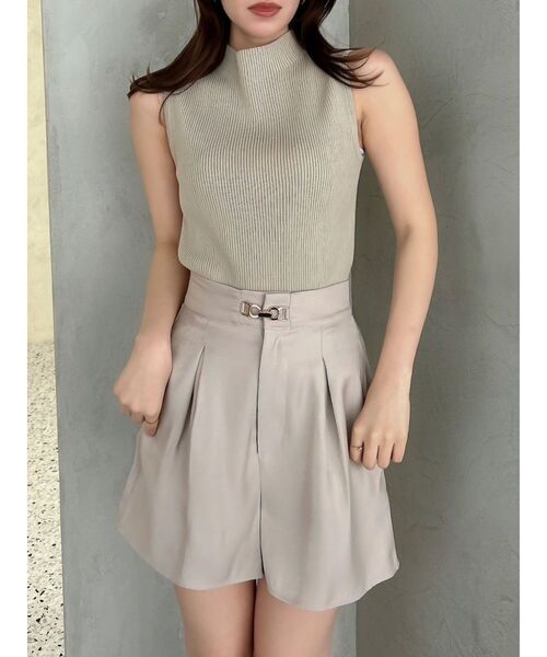 dazzlin(ダズリン)の「グロッシーショートパンツ(その他パンツ・レディース・ブルー/ブラック/ベージュ・SMALL/MEDIUM)」の3枚目の写真