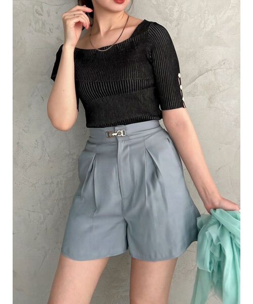 dazzlin(ダズリン)の「グロッシーショートパンツ(その他パンツ・レディース・ブルー/ブラック/ベージュ・SMALL/MEDIUM)」の1枚目の写真