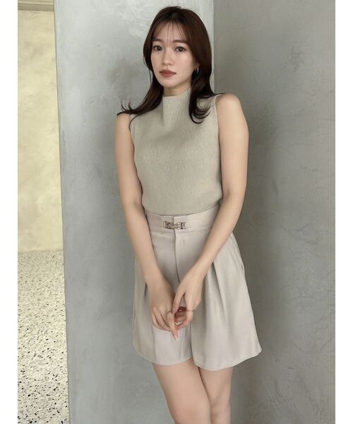 dazzlin(ダズリン)の「グロッシーショートパンツ(その他パンツ・レディース・ブルー/ブラック/ベージュ・SMALL/MEDIUM)」の5枚目の写真