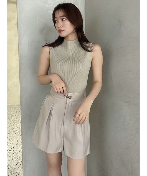 dazzlin(ダズリン)の「グロッシーショートパンツ(その他パンツ・レディース・ブルー/ブラック/ベージュ・SMALL/MEDIUM)」の6枚目の写真