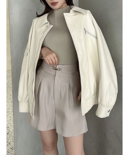 dazzlin(ダズリン)の「グロッシーショートパンツ(その他パンツ・レディース・ブルー/ブラック/ベージュ・SMALL/MEDIUM)」の8枚目の写真