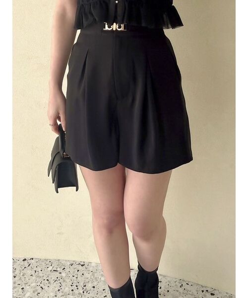 dazzlin(ダズリン)の「グロッシーショートパンツ(その他パンツ・レディース・ブルー/ブラック/ベージュ・SMALL/MEDIUM)」の15枚目の写真