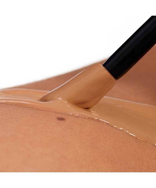 Yves Saint Laurent Beaute（イヴ・サンローラン・ボーテ）の「【新登場】オールアワーズ コンシーラー（コンシーラー・レディース・MN1 - やや濃い肌色/LN1 - 最も明るい肌色/MN7 - 濃い肌色/LC5 - ピンクよりの健康的～やや明るい肌色/LN4 - やや明るい肌色（おすすめ色）/LC2 - ピンクよりの明るい肌色/LC1 - ピンクよりの最も明るい肌色・FREE）」の13枚目の写真