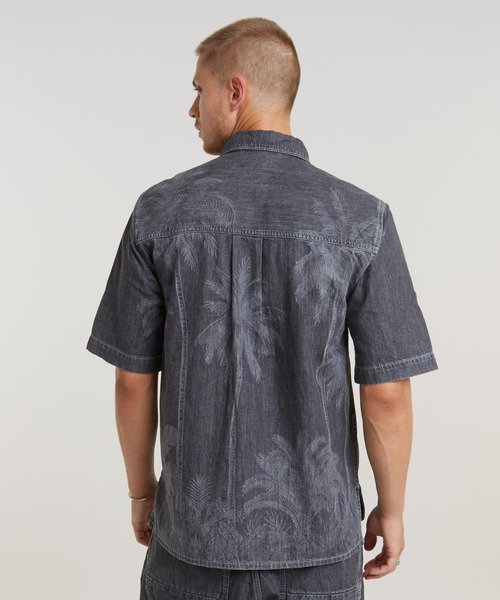 G-STAR(ジースター)の「SLANTED DOUBLE POCKET REGULAR SHIRT/リアルツリープリントデニムシャツ/セットアップ可能(シャツ/ブラウス・メンズ・ダークグレー・SMALL/MEDIUM/LARGE/X-SMALL/X-LARGE)」の3枚目の写真