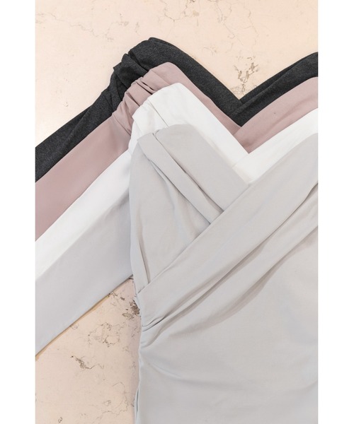 Her lip to(ハーリップトゥー)の「Asymmetric Cotton-blend Jersey Top(Tシャツ/カットソー・レディース・ベージュ/ブルー系/ネイビー/ブラック/ローズ系/グレー系/ホワイト/ブラウン系/ライトグレー・S/MEDIUM/M)」の17枚目の写真