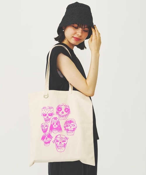 MILKFED.（ミルクフェド）の「HEAVY METAL FLAT TOTE（トートバッグ・レディース・ブラック/ホワイト/ピンク・ONE SIZE）」の22枚目の写真