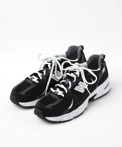 NEW BALANCE(ニューバランス)の「New Balance 530 102384(スニーカー・レディース・グレー/ブラック・MEDIUM/LARGE)」の1枚目の写真