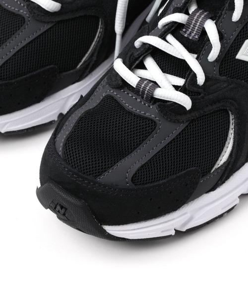 NEW BALANCE(ニューバランス)の「New Balance 530 102384(スニーカー・レディース・グレー/ブラック・MEDIUM/LARGE)」の7枚目の写真