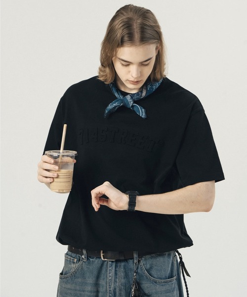 WESTBOY(ウエストボーイ)の「エンボス加工ロゴTシャツ オーバーサイズ ユニセックス 7ST24S1TP03【714street】(Tシャツ/カットソー・メンズ・ブラック/グレー/ダークパープル・L/M/XL)」の1枚目の写真