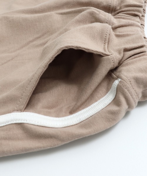 chil2（チルツー）の「パイピングショートパンツ（その他パンツ・キッズ・チャコールグレー/スモークピンク/ブラック/ベージュ/ミント/ラベンダー・150cm/140cm/130cm/120cm/110cm/100cm/90cm/80ｃｍ）」の20枚目の写真