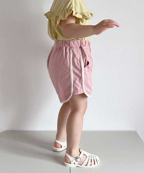 chil2（チルツー）の「パイピングショートパンツ（その他パンツ・キッズ・チャコールグレー/スモークピンク/ブラック/ベージュ/ミント/ラベンダー・150cm/140cm/130cm/120cm/110cm/100cm/90cm/80ｃｍ）」の15枚目の写真