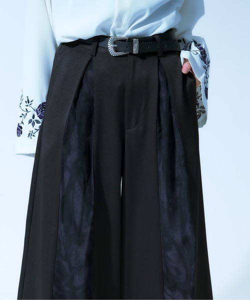 Ellno Loset（エルノロゼット）の「センター柄ワイドパンツ