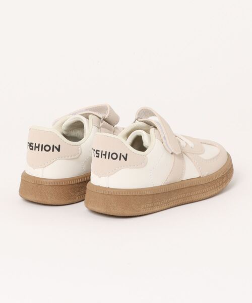 URBAN CHERRY（アーバンチェリー）の「異素材配色ベルトスニーカー（スニーカー・キッズ・ピンク/ベージュ・17.0cm/17.5cm/18.0cm/18.5cm/19.0cm/19.5cm/20.0cm/20.5cm/21.0cm）」の21枚目の写真