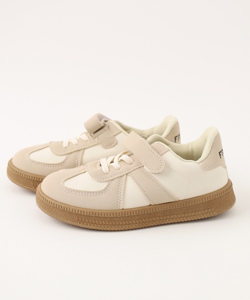 URBAN CHERRY（アーバンチェリー）の「異素材配色ベルトスニーカー（スニーカー・キッズ・ピンク/ベージュ・17.0cm/17.5cm/18.0cm/18.5cm/19.0cm/19.5cm/20.0cm/20.5cm/21.0cm）」の9枚目の写真