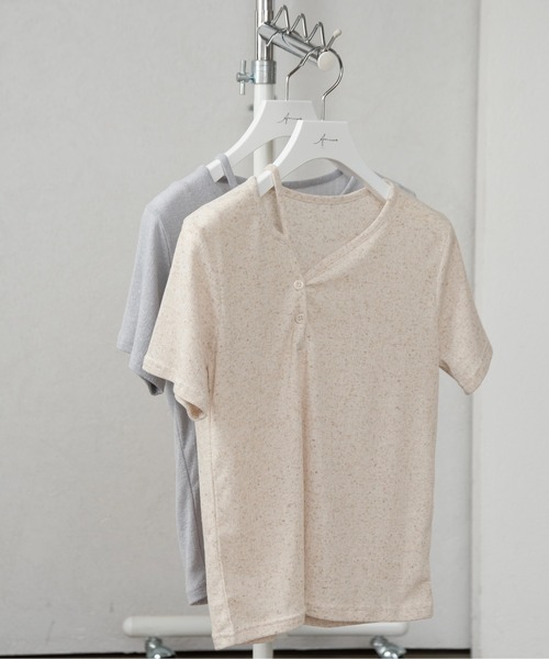 Amiur（エミレ）の「leaning neck melange tops / リーニングネックメランジトップス（Tシャツ/カットソー・レディース・ブルー/ベージュ・FREE）」の3枚目の写真