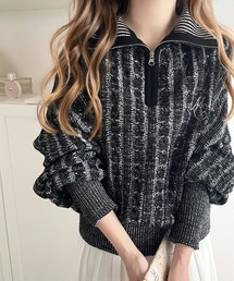 【mily bilet】コーデの主役を飾る。クロップド丈配色ケーブル編み胸刺繍ハーフジップニット