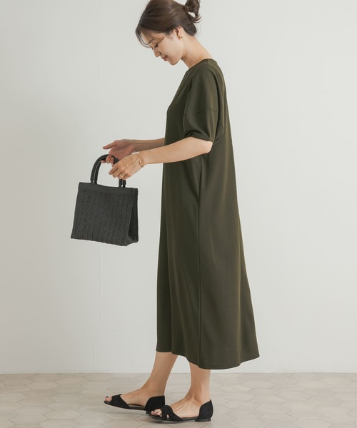URBAN RESEARCH DOORS(アーバンリサーチドアーズ)の「ランタンスリーブジャージーワンピース(ワンピース・レディース・カーキ/ネイビー/ブラック・MEDIUM)」の8枚目の写真