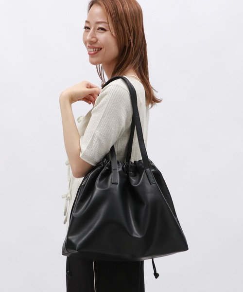 ■美品■ 激レア　Saint Laurentトートバッグ　巾着　ブラック　レザー □美品□ 激レア Saint Laurentトートバッグ 巾着 ブラック レザー