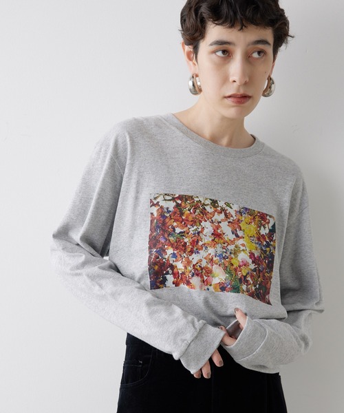 Whim Gazette(ウィムガゼット)の「フォトロングTシャツ(Tシャツ/カットソー・レディース・グレー/オフホワイト・FREE)」の9枚目の写真