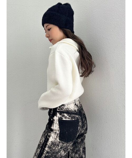 GYDA（ジェイダ）の「Symmetry GYDAスライダーニットトップス（ニット/セーター・レディース・ブラック/その他1/オフホワイト・FREE）」の6枚目の写真