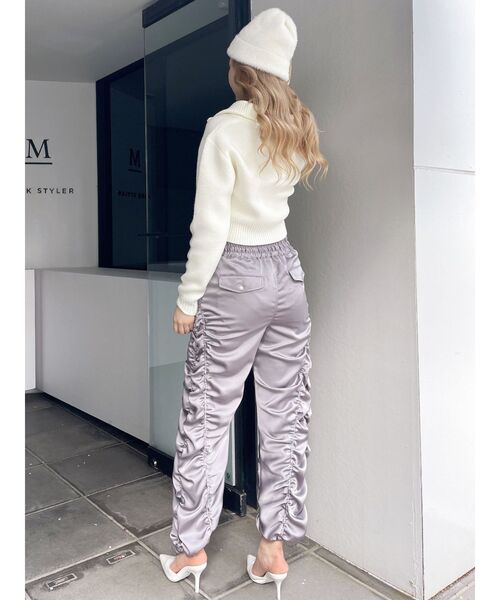 GYDA（ジェイダ）の「Symmetry GYDAスライダーニットトップス（ニット/セーター・レディース・ブラック/その他1/オフホワイト・FREE）」の11枚目の写真