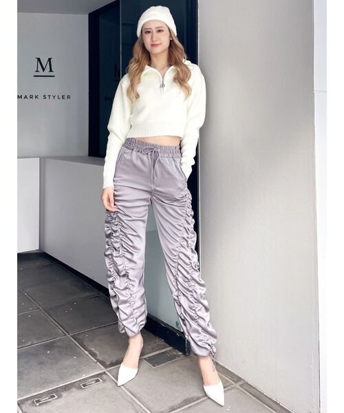 GYDA（ジェイダ）の「Symmetry GYDAスライダーニットトップス（ニット/セーター・レディース・ブラック/その他1/オフホワイト・FREE）」の12枚目の写真