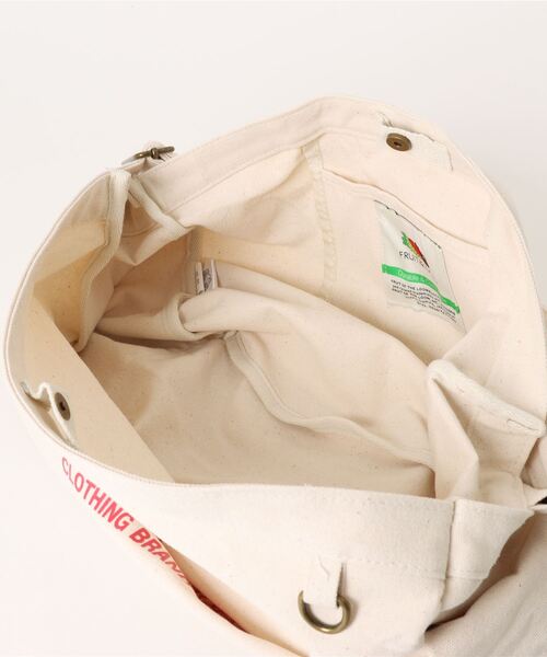 FRUIT OF THE LOOM(フルーツオブザルーム)の「FRUIT OF THE LOOM / FTL NEWSPAPER BAG / 80677900(ショルダーバッグ・レディース・サックスブルー/ブラック/レッド/イエロー/ベージュ・ONESIZE)」の8枚目の写真