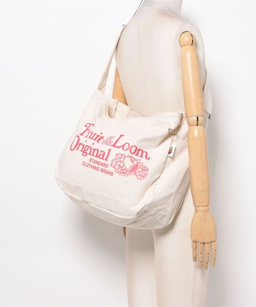 FRUIT OF THE LOOM(フルーツオブザルーム)の「FRUIT OF THE LOOM / FTL NEWSPAPER BAG / 80677900(ショルダーバッグ・レディース・サックスブルー/ブラック/レッド/イエロー/ベージュ・ONESIZE)」の9枚目の写真