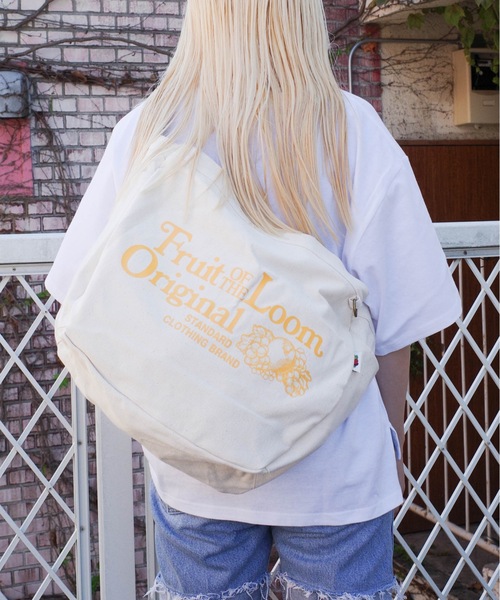FRUIT OF THE LOOM(フルーツオブザルーム)の「FRUIT OF THE LOOM / FTL NEWSPAPER BAG / 80677900(ショルダーバッグ・レディース・サックスブルー/ブラック/レッド/イエロー/ベージュ・ONESIZE)」の11枚目の写真