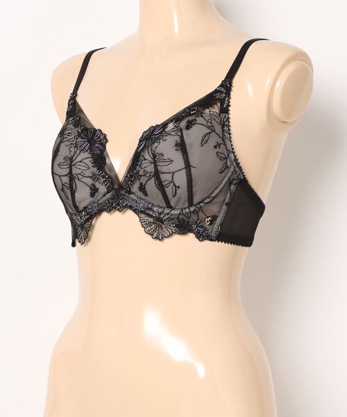 AMOSTYLE BY Triumph(アモスタイルバイトリンプ)の「DeepV ブラジャー(パッドなし) グレースフルフラワー【B,C,Dカップ】 AMST1486 WHP JX(ブラジャー・レディース・ホワイト/ピンク/ブラック・B65/B70/B75/C65/C70/C75/D65/D70/D75)」の14枚目の写真