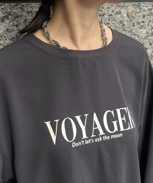 新品未使用　タグ付　doudou 袖ラッフルTEE ブラック DouDou（ドゥドゥ）の「バックボタンジョーゼットロゴTEE（T