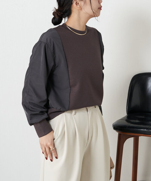 Jena espace merveilleux(ジェナ エスパスメルヴェイユ)の「【新色登場】ダンボールMA-1プルオーバー(Tシャツ/カットソー・レディース・アイボリー/ブラック/カーキ/ベージュ/チャコールグレー・FREE)」の1枚目の写真